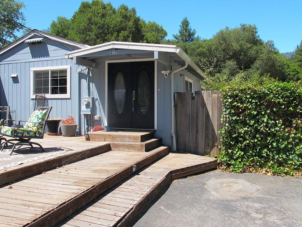 235 Apple Knoll Drive