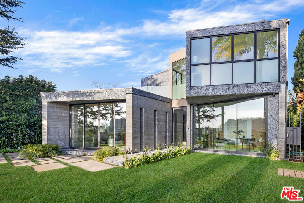 1011 Georgina Avenue, Santa Monica, CA 90402