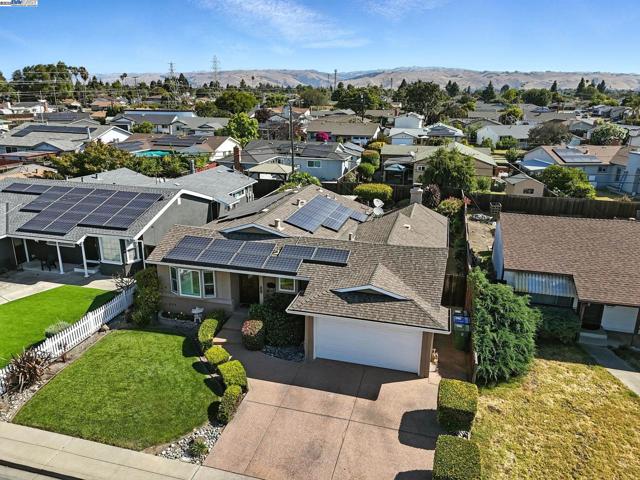 5426 Borgia Rd, Fremont CA: https://media.crmls.org/mediaz/957d5bed-37c4-4570-a61c-d05c119e601b.jpg