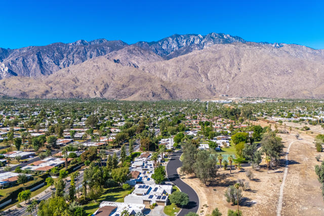 2327 Casitas Way, Palm Springs, CA 92264