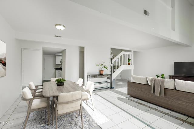 Detail Gallery Image 5 of 22 For 261 Glenwood Dr, Oxnard,  CA 93030 - 2 Beds | 1/1 Baths