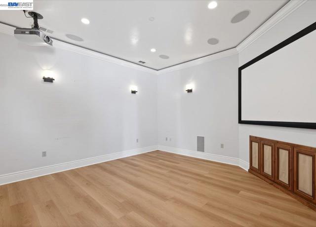 Image 33 of 60 For 920 Happy Valley Rd