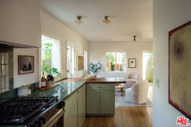 5031 Townsend Avenue, Los Angeles CA: https://media.crmls.org/mediaz/957f6e6b-b09f-49ec-9ad3-d715d747fef1.jpg