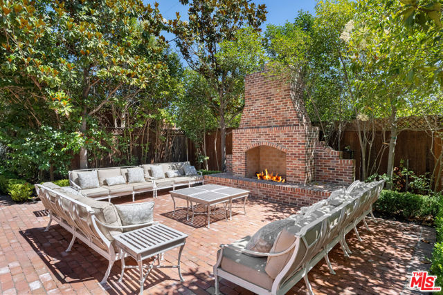 362 Bell Street, Los Alamos CA: https://media.crmls.org/mediaz/957fed04-8def-4faa-aa1b-4ace85bb3312.jpg