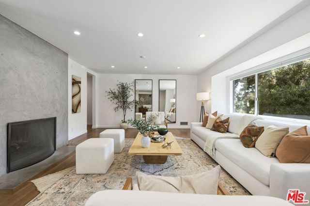 Drew Fenton | 654 Elkins Road Los Angeles CA | MLS: 7411480