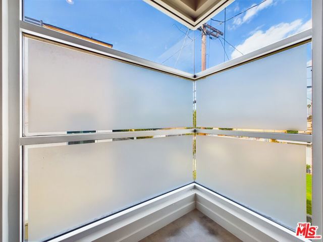 3130 Hutchison Avenue, Los Angeles CA: https://media.crmls.org/mediaz/9580a389-3e72-408b-b03b-83a9b68735de.jpg
