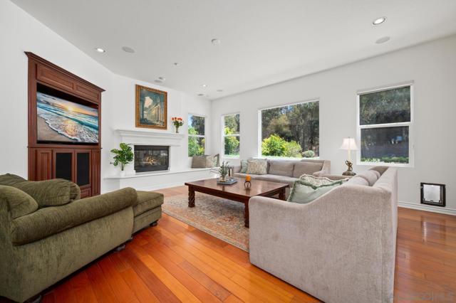 1272 Chateau Montelena, Bonsall CA: https://media.crmls.org/mediaz/9580b6d5-71b4-4bd1-b172-b85889234d31.jpg