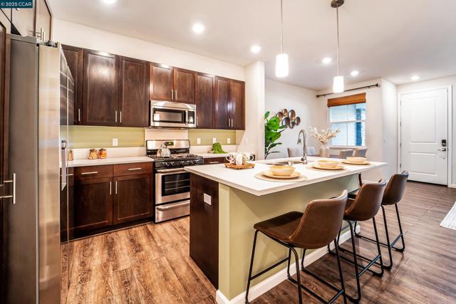 1233 Bockman, San Lorenzo CA: https://media.crmls.org/mediaz/95814a08-ffc9-4f49-94ce-cfa3df6ab42e.jpg