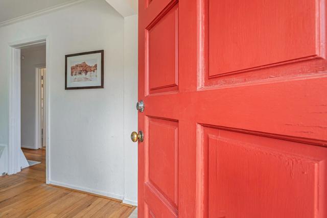 642 Lomita Avenue, Millbrae CA: https://media.crmls.org/mediaz/95837966-bd4f-4a11-80b7-5ee7ab8366ad.jpg