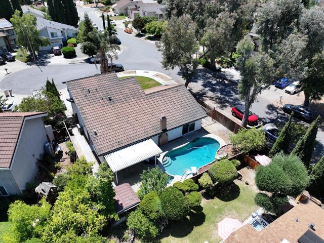 5068 Calwa Court, San Jose CA: https://media.crmls.org/mediaz/95838d8c-8a7c-468d-a735-d6558c67b13c.jpg