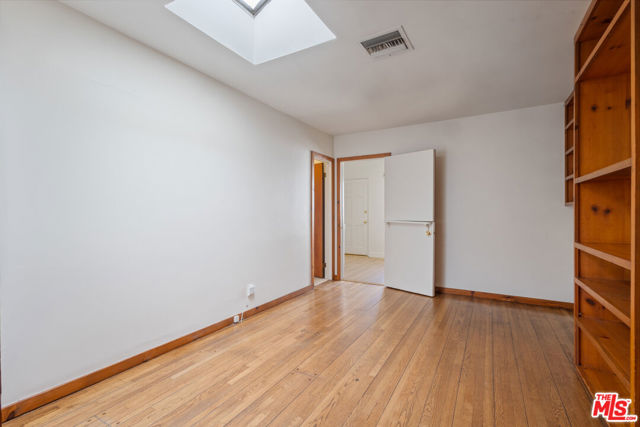 12848 Tiara Street, Valley Village CA: https://media.crmls.org/mediaz/9584f60f-0031-4ba6-b5dc-aed79c34e9f9.jpg
