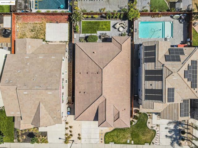 226 Wynn St, Oakley CA: https://media.crmls.org/mediaz/95857a2a-31ec-4e5f-ae54-fa04cb2c8087.jpg