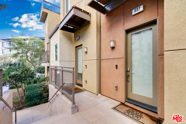 507 Rockefeller, Irvine CA: https://media.crmls.org/mediaz/9585b6db-6902-497e-a64c-562c392e2794.jpg