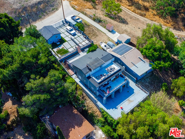 2617 Sierra Street, Los Angeles CA: https://media.crmls.org/mediaz/958648a2-a799-4240-9063-0dd5893ec421.jpg