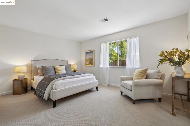 934 Bancroft Rd, Concord CA: https://media.crmls.org/mediaz/95867d6d-d706-4fe5-87aa-e45278fec5f2.jpg