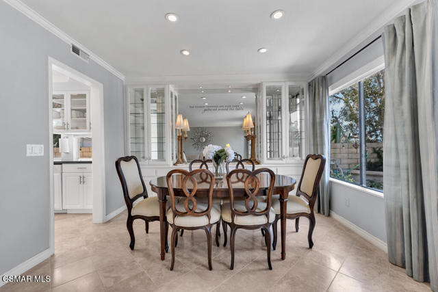13101 Thomasville Court, Moorpark CA: https://media.crmls.org/mediaz/958740c4-dccd-45fc-aaba-27fb71f74f5b.jpg