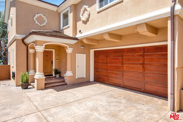 2104 Clark Lane, Redondo Beach CA: https://media.crmls.org/mediaz/958770e6-c3f6-4db4-8dad-c750c7e7d673.jpg