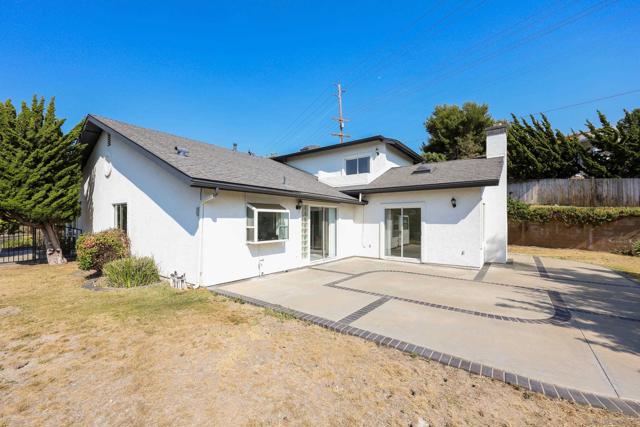 9977 Cristobal Dr, Spring Valley CA: https://media.crmls.org/mediaz/95891bf5-c1ff-44c1-bb88-488caf2bffd8.jpg