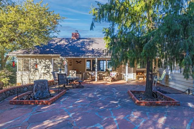 3306 Oak Grove, Julian CA: https://media.crmls.org/mediaz/95894319-2069-4d7f-a6fd-ff30b00a44c6.jpg