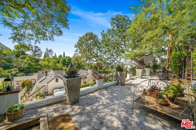 4184 Knobhill Drive, Sherman Oaks, California 91403, 3 Bedrooms Bedrooms, ,Single Family Residence,For Sale,Knobhill,24406897