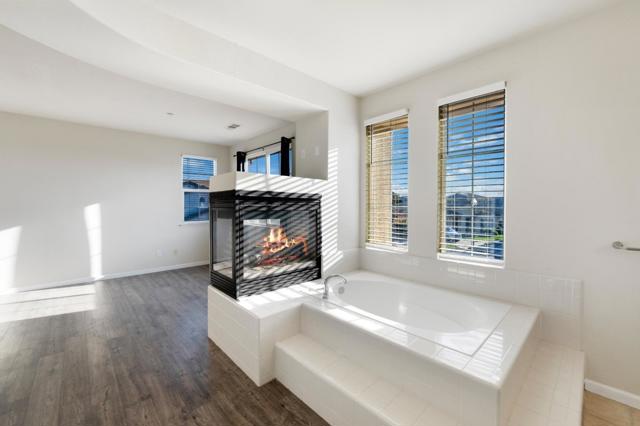 16341 Adobe Way, Lathrop CA: https://media.crmls.org/mediaz/958b5908-e8db-42ca-a515-9ac4e34a9172.jpg