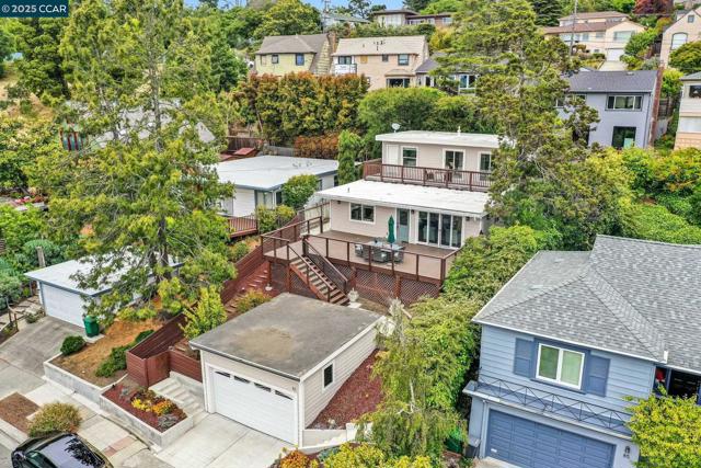 83 Arlington Ave., Kensington CA: https://media.crmls.org/mediaz/958bc166-02ba-4024-9e5e-8ca6428777b0.jpg
