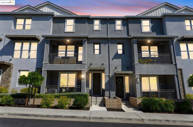 7129 Calistoga Ln, Dublin CA: https://media.crmls.org/mediaz/958bf99b-5bef-4b3b-a0ec-2efa944f6cdd.jpg