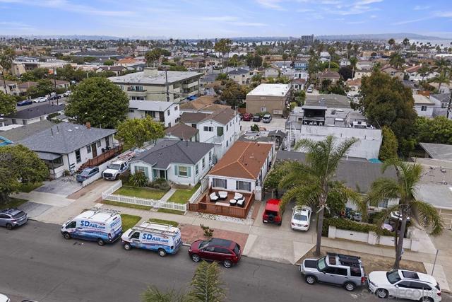 849 851 Missouri St, San Diego CA: https://media.crmls.org/mediaz/958cf034-ed0a-45d6-a746-502f7c4e3777.jpg