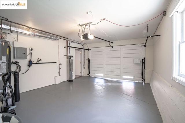2 Westgate Dr., San Francisco CA: https://media.crmls.org/mediaz/958d511b-496e-44cf-9326-9741057b8cf6.jpg