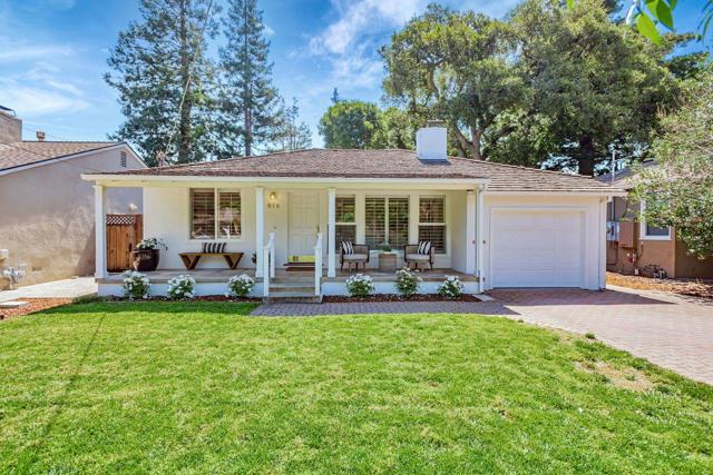 916 Peggy Lane, Menlo Park CA: https://media.crmls.org/mediaz/958dbad1-9461-4c1d-b6c2-14db01be69fa.jpg