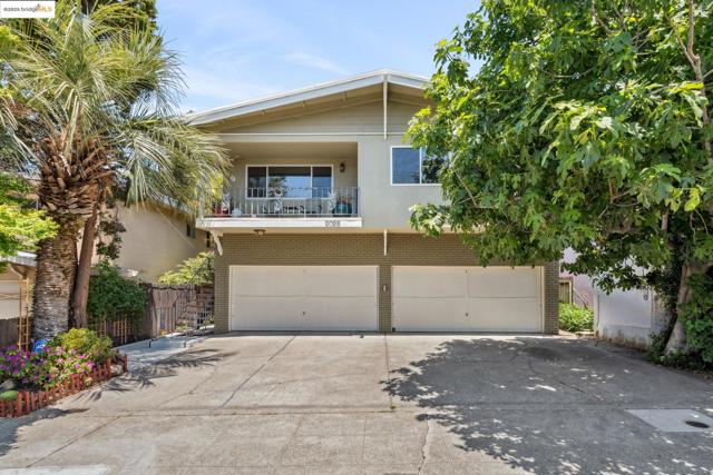 2028 Damuth St, Oakland CA: https://media.crmls.org/mediaz/958dd794-5f01-4f24-b663-c95dc9c862ab.jpg
