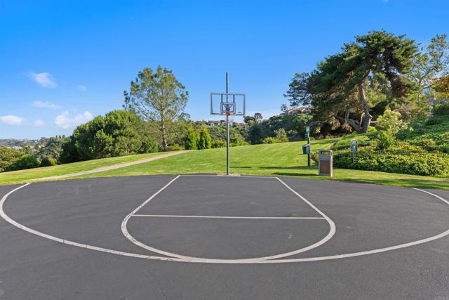 6635 Caminito Scioto, La Jolla CA: https://media.crmls.org/mediaz/958f9fd7-a662-4be7-9eb7-29cbbc0e5668.jpg