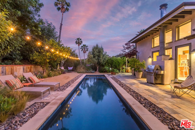 8631 Allenwood Road, Los Angeles CA: https://media.crmls.org/mediaz/95907299-f3f3-4efa-832f-0ead1904d7b9.jpg