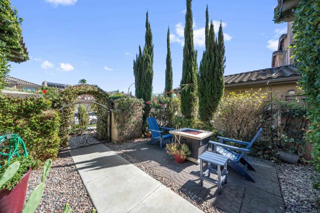 1288 Long View Drive, Chula Vista CA: https://media.crmls.org/mediaz/95913fbe-e5b9-41d1-bd59-0fc91623a73a.jpg