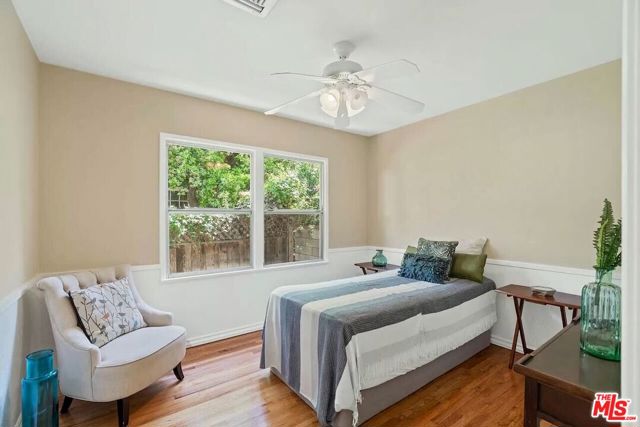 14024 Peach Grove Street, Sherman Oaks CA: https://media.crmls.org/mediaz/959193fa-6386-4ccc-8101-836dd9c5fc52.jpg