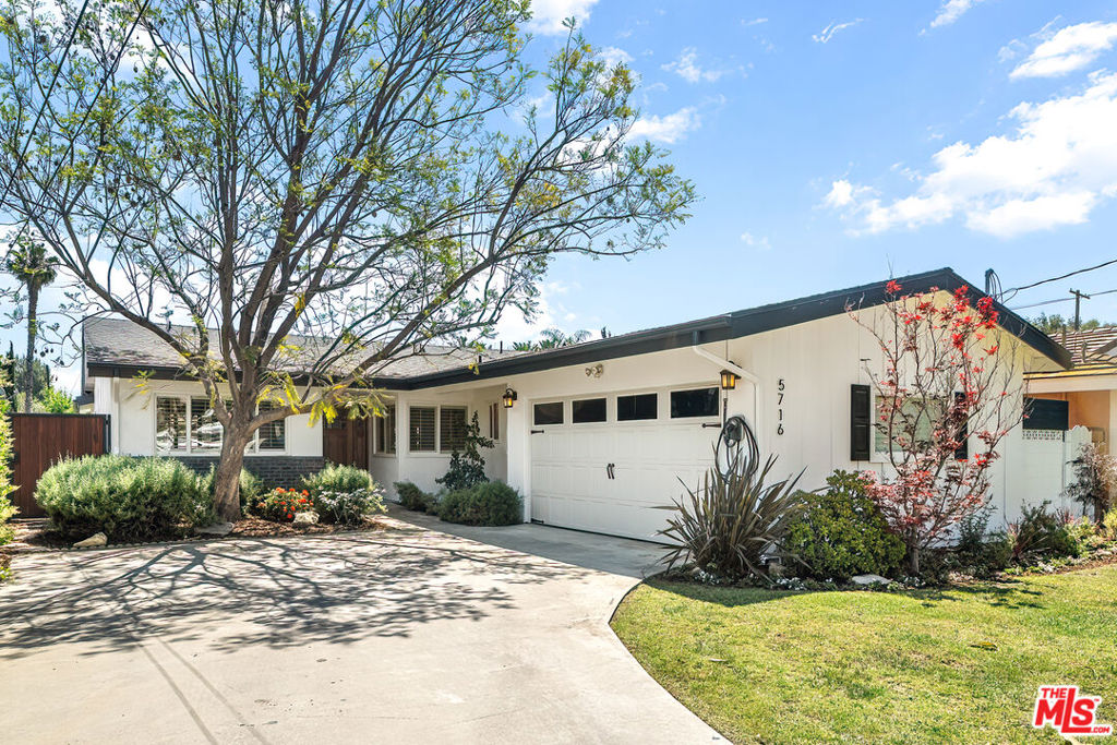 5716 Sunnyslope Avenue
