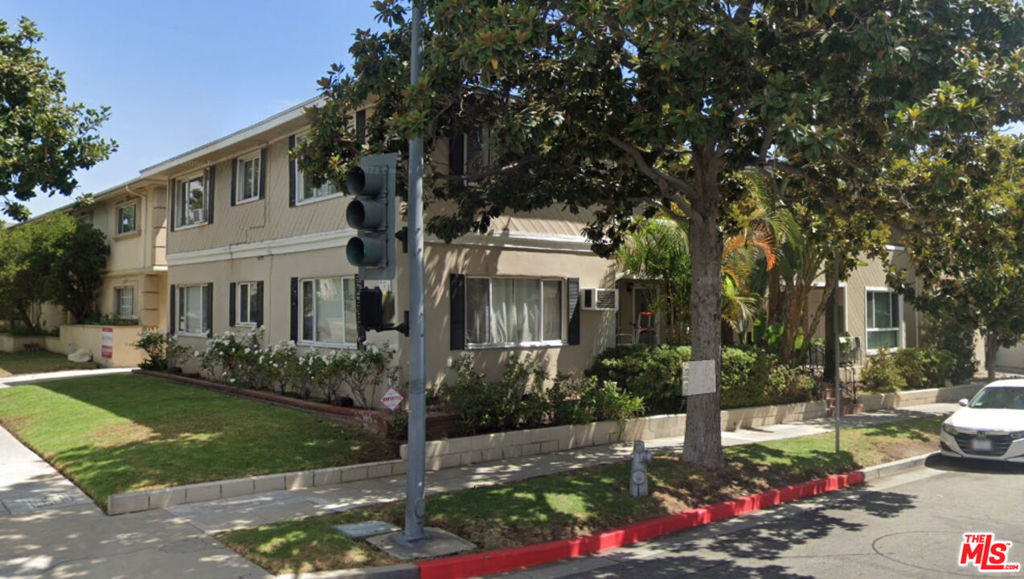 272 S Doheny Drive, Beverly Hills, CA 90211