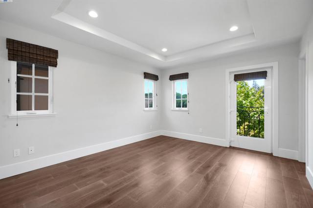 184 Stevenson Blvd, Fremont CA: https://media.crmls.org/mediaz/95926118-5a99-4cef-94d6-3b394020f606.jpg