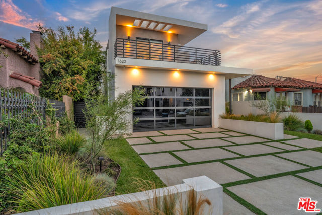 1622 S Mansfield Avenue, Los Angeles CA: https://media.crmls.org/mediaz/9592fb8b-7c80-4253-b5fc-2995990820e1.jpg