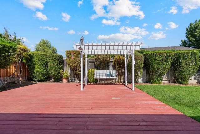 471 Marks Drive, Hollister CA: https://media.crmls.org/mediaz/95935b1d-a75f-4405-a98c-982d469e55a5.jpg