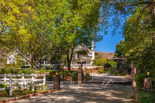 6144 1/4 Chesebro Road, Agoura Hills CA: https://media.crmls.org/mediaz/95935f99-6986-4aec-99d1-92251125d93f.jpg