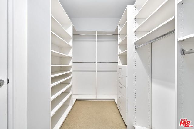 2230 S Bentley Avenue, Los Angeles CA: https://media.crmls.org/mediaz/9593c65f-abe7-4ddd-a501-6292d9328149.jpg