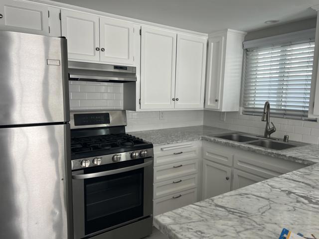 Image 5 of 17 For 750 E Ave  
