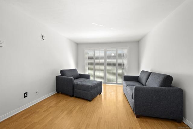 4651 Pico St, San Diego CA: https://media.crmls.org/mediaz/9594c30c-59ad-43a5-899e-c82306ac1b3e.jpg