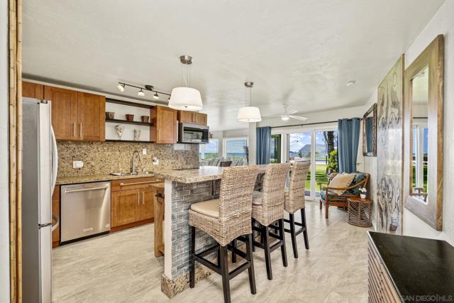 87 561 Farrington Hwy,  CA: https://media.crmls.org/mediaz/95950fef-73eb-433f-a8b2-53c2f8ed8a61.jpg