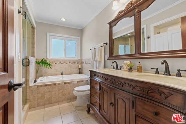 4113 Don Diablo Drive, Los Angeles CA: https://media.crmls.org/mediaz/95954ade-ac6d-42ad-ae30-a216b7d909ab.jpg