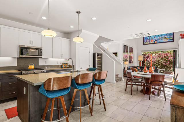 2712 Dancing Sands Drive, Palm Springs, CA 92262