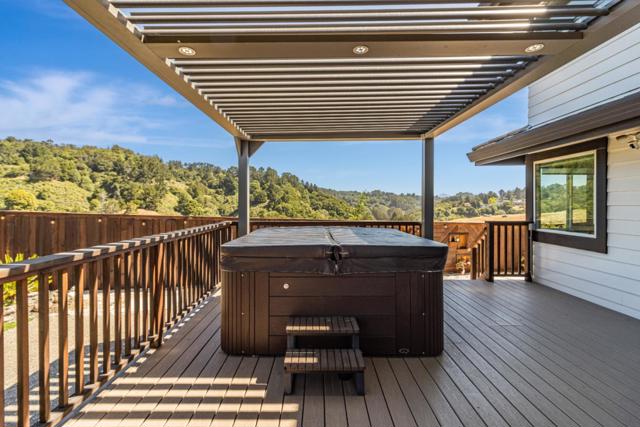 11550 Skyline Boulevard, Oakland CA: https://media.crmls.org/mediaz/95957647-768d-46e1-ae79-deb80b8fe68d.jpg