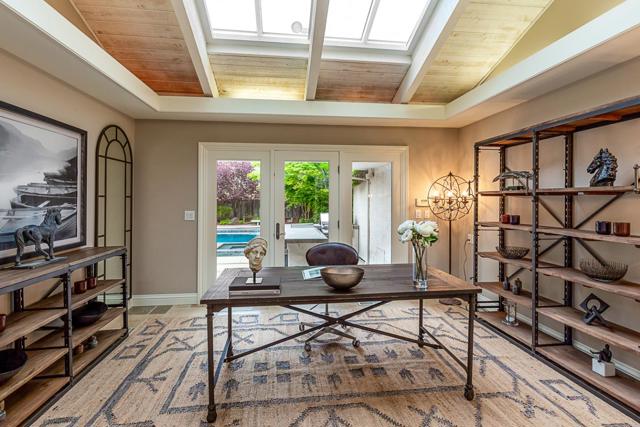24139 Summerhill Avenue, Los Altos CA: https://media.crmls.org/mediaz/95958ba6-9a6f-41c5-aa4e-bed8cc2aba23.jpg