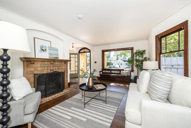 125 Lowell Avenue, Palo Alto CA: https://media.crmls.org/mediaz/9595c599-ff66-4b33-8448-b07863bb275d.jpg
